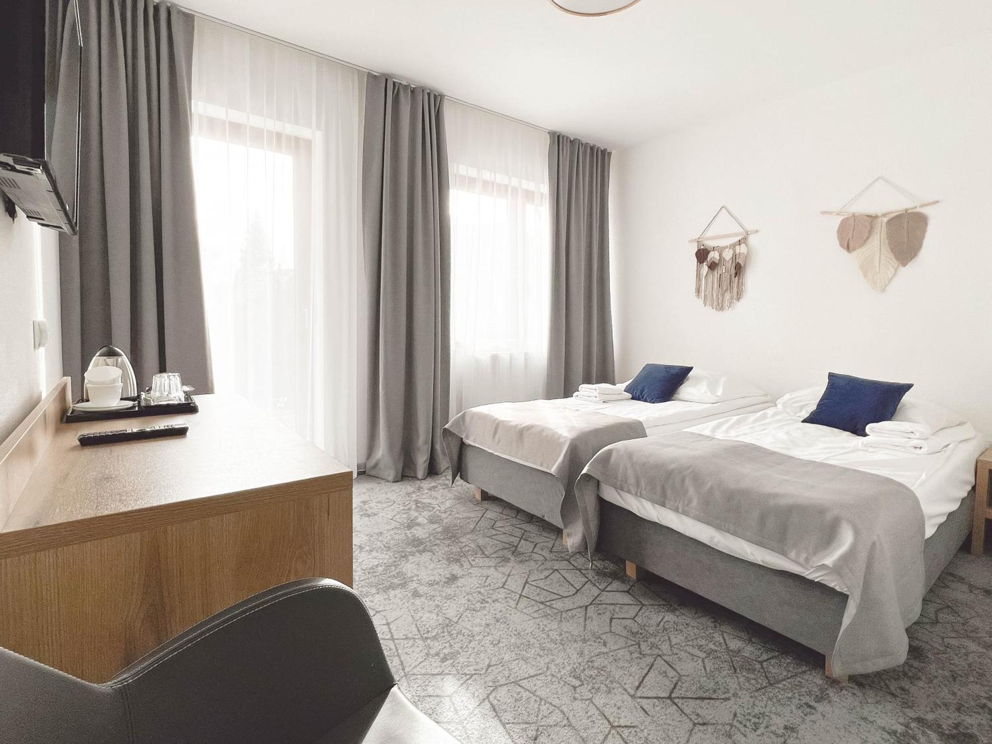 Hotel Beskidian Wegierska Gorka Buitenkant foto