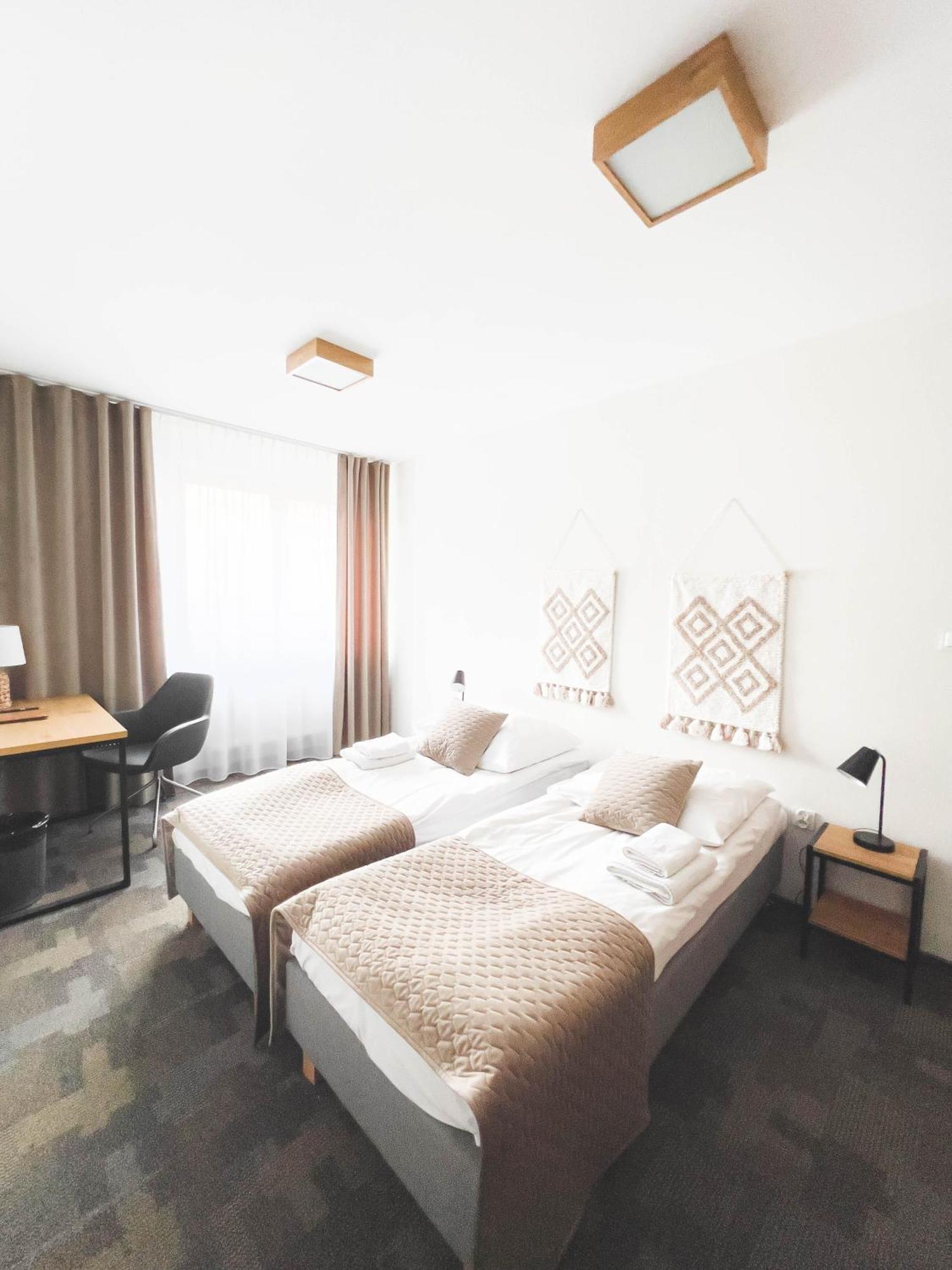 Hotel Beskidian Wegierska Gorka Buitenkant foto