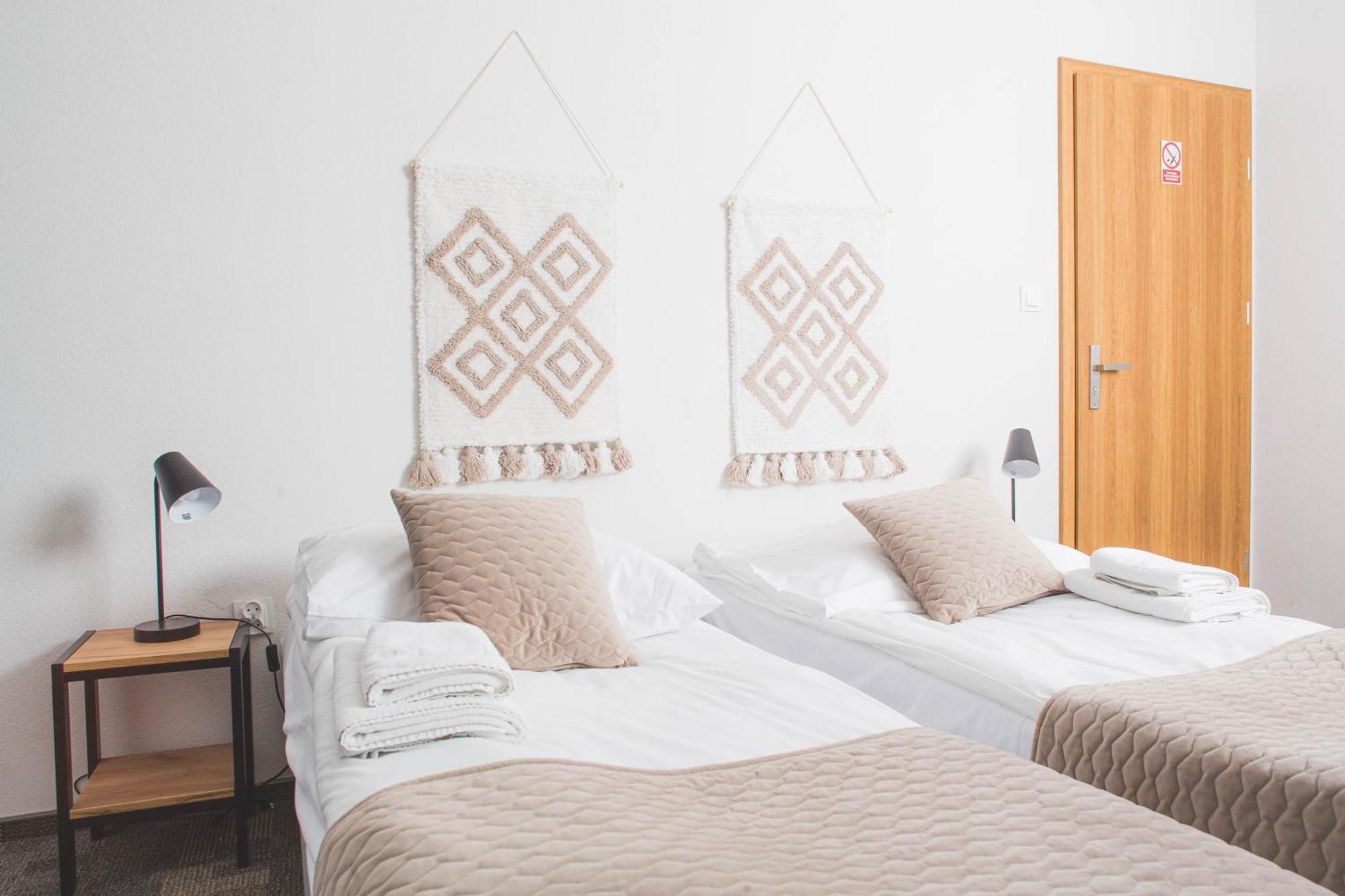 Hotel Beskidian Wegierska Gorka Buitenkant foto
