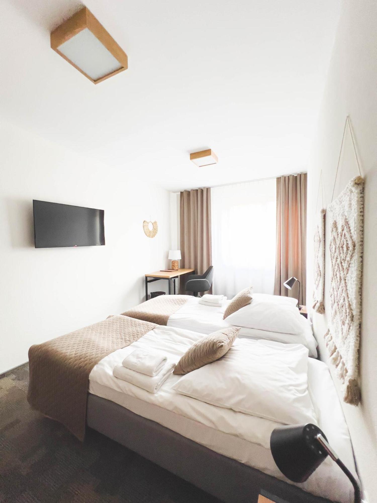 Hotel Beskidian Wegierska Gorka Buitenkant foto