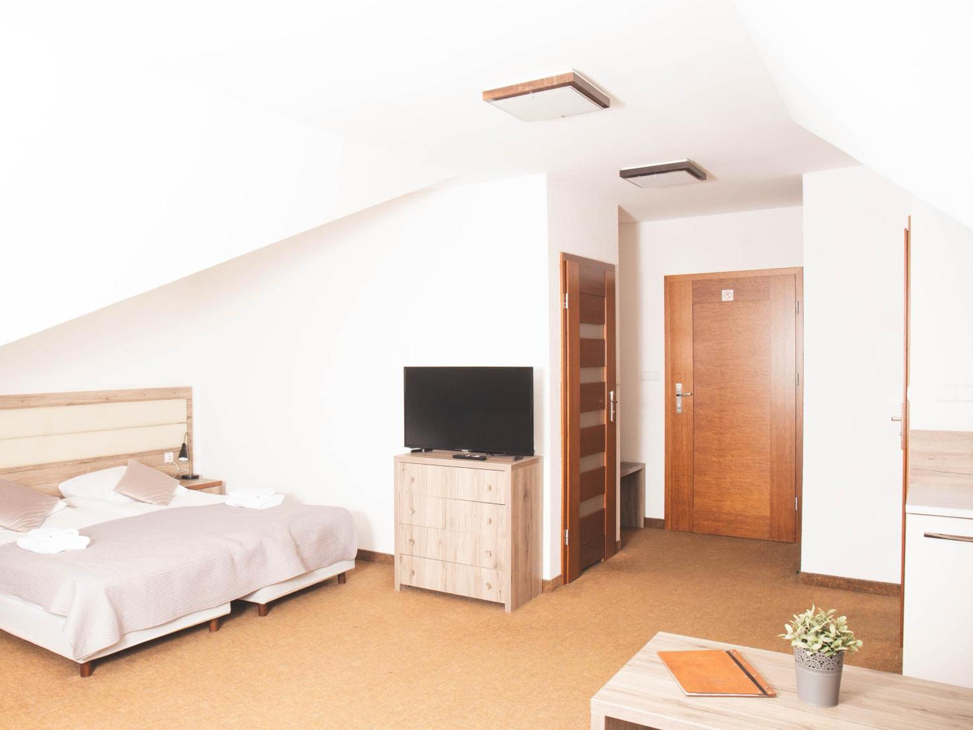 Hotel Beskidian Wegierska Gorka Buitenkant foto