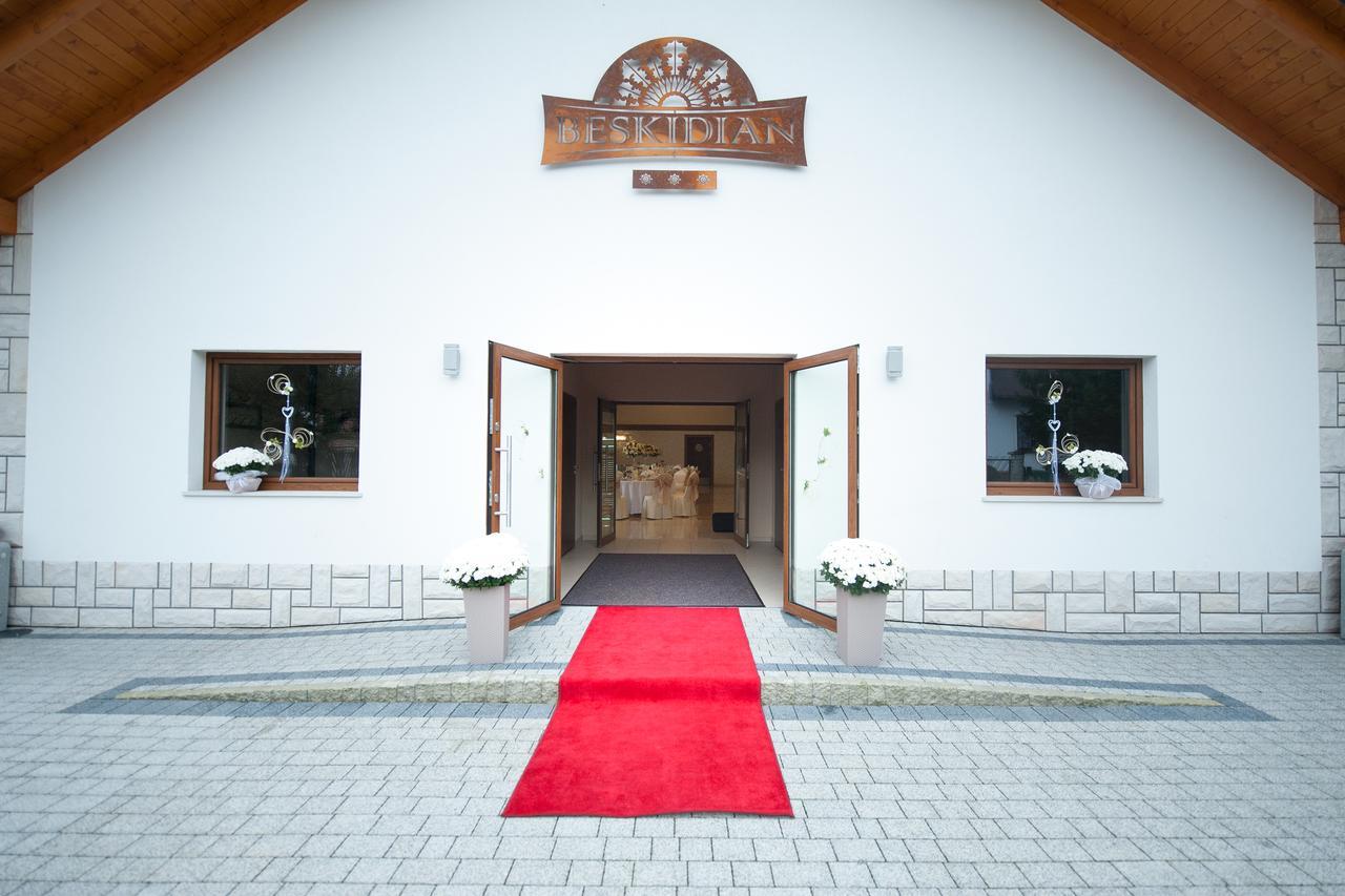 Hotel Beskidian Wegierska Gorka Buitenkant foto